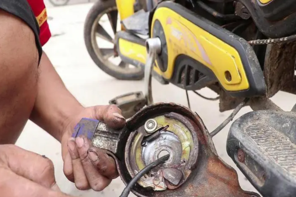 六安市电动车刹车故障